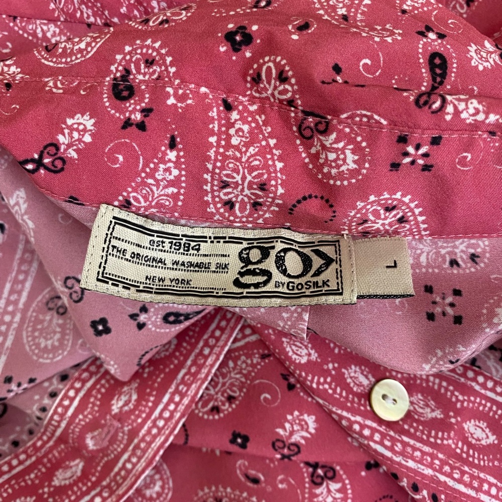 Go by GoSilk Pink Paisley Button-Up Blouse - Picture 8 of 9